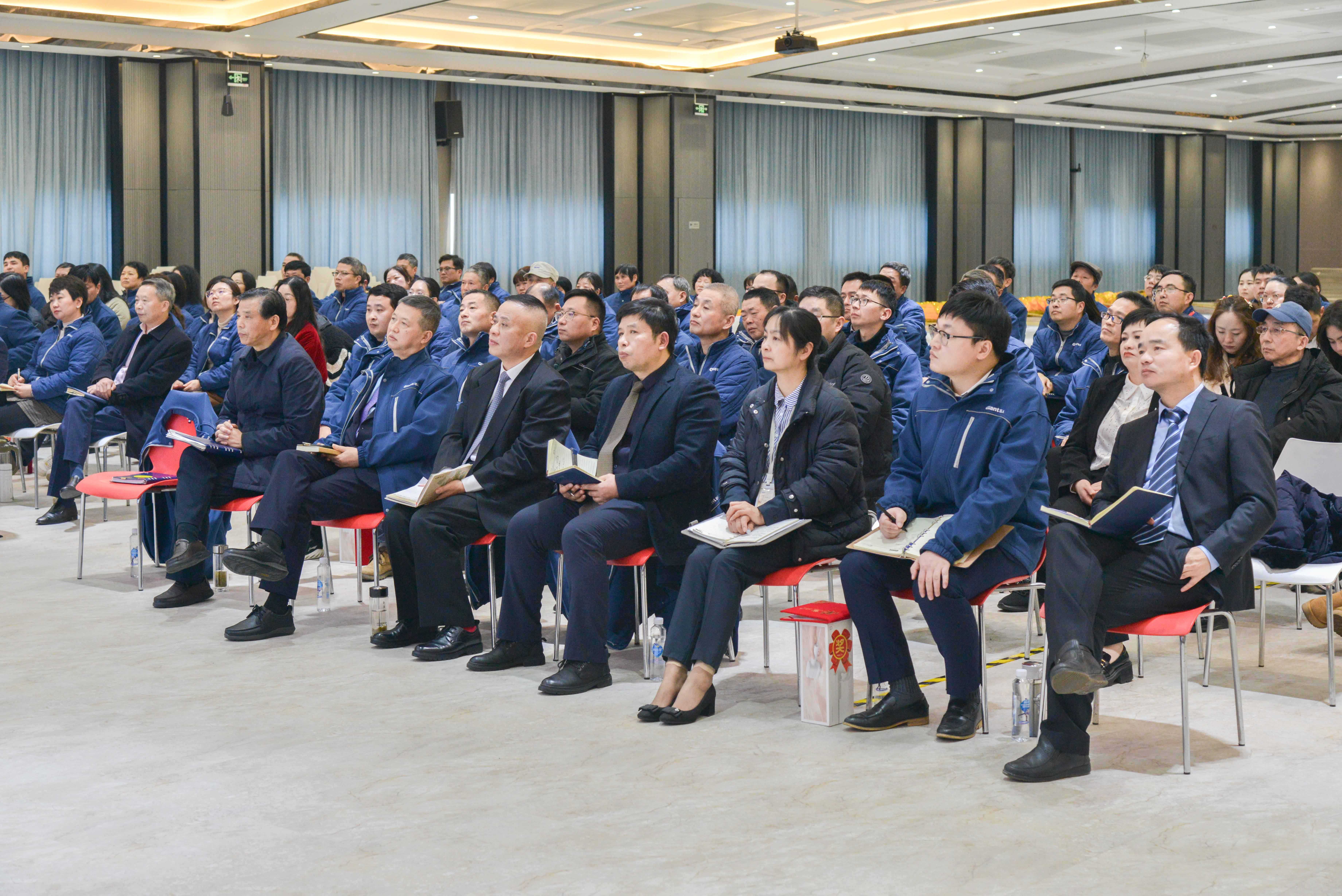 破風(fēng)浪 共揚帆——巨人集團公司召開2024迎春大會 破風(fēng)浪 共揚帆——巨人集團公司召開2024迎春大會