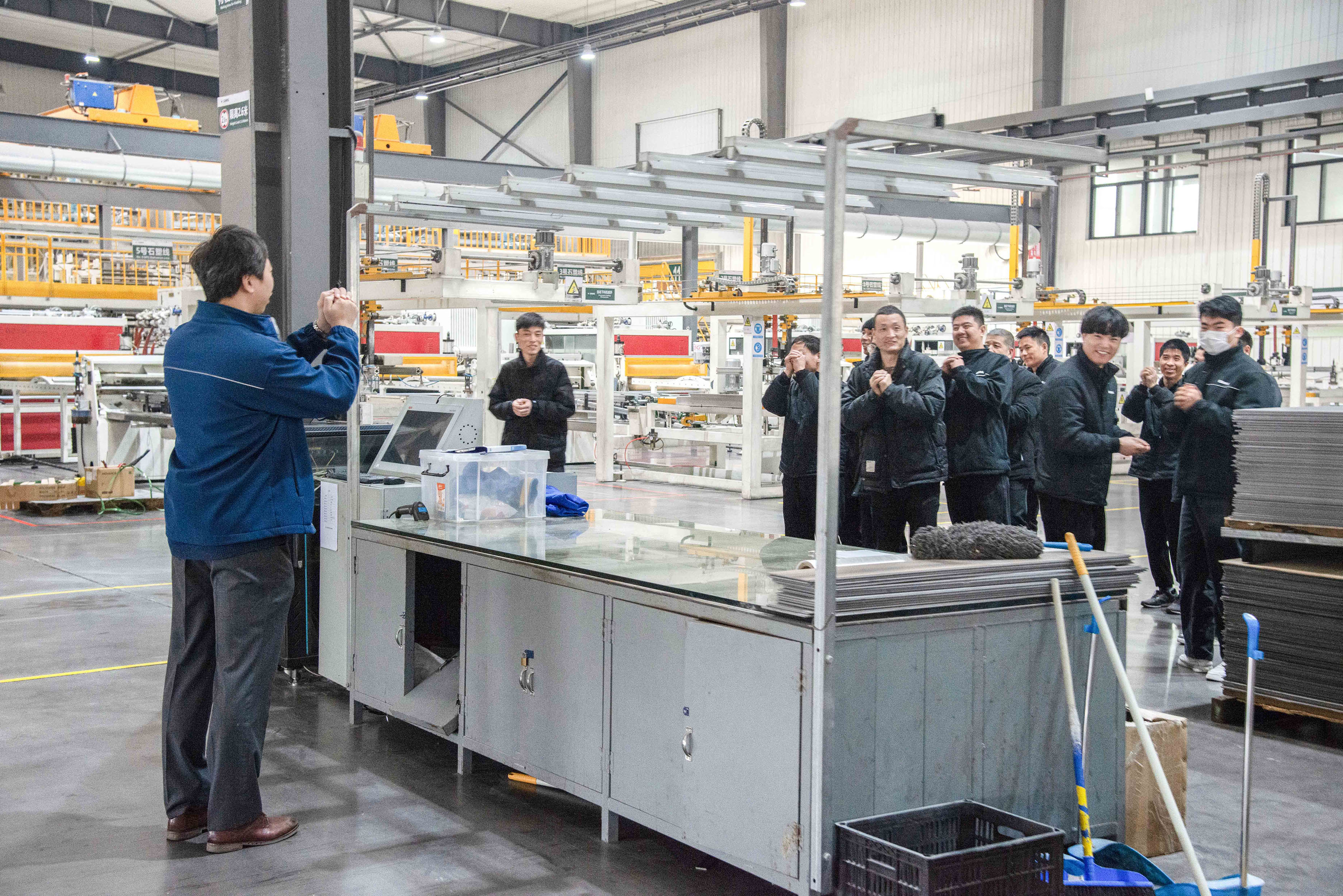 祥龍騰飛迎開(kāi)工 春到巨人工業(yè)園