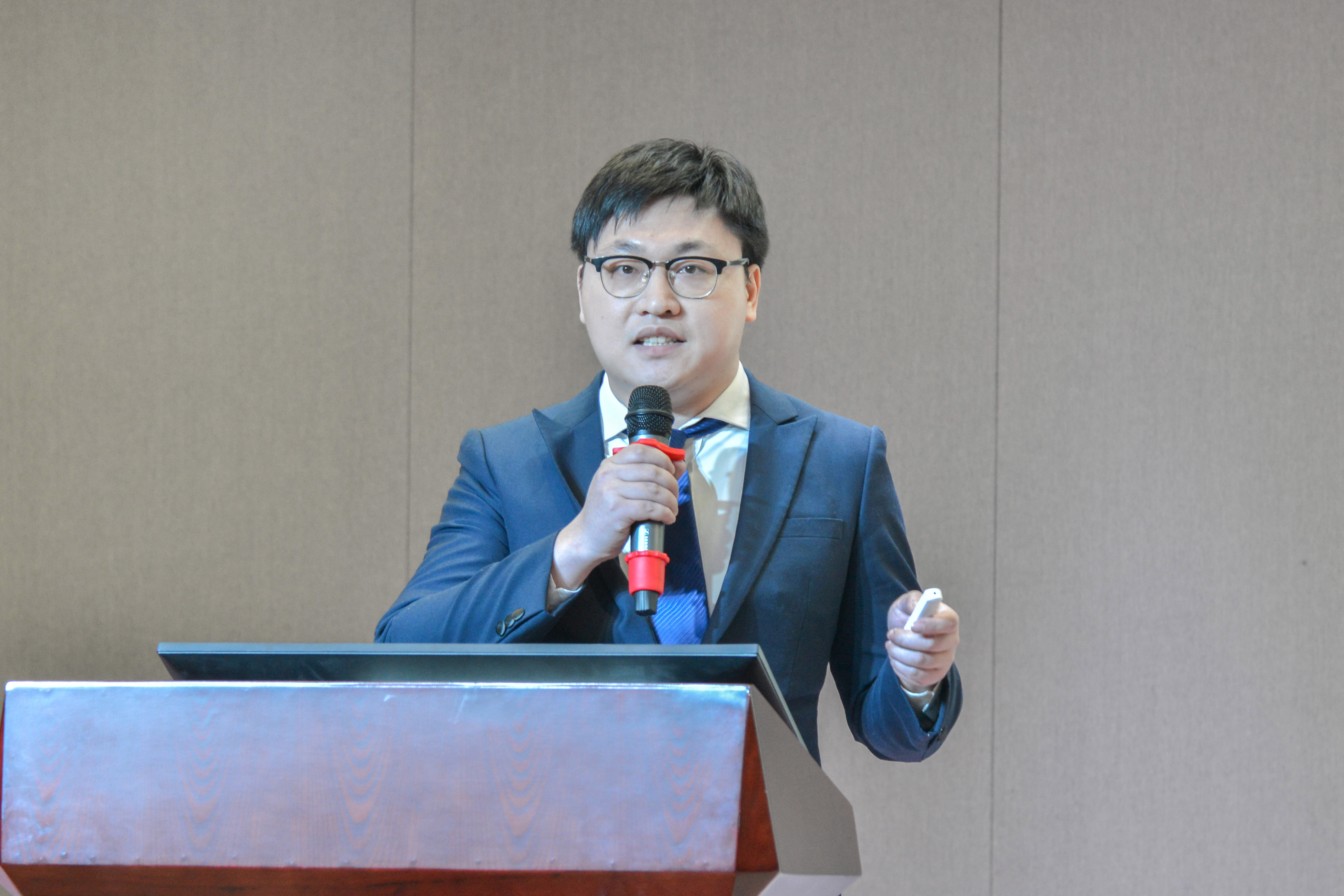 破風(fēng)浪 共揚帆——巨人集團公司召開2024迎春大會 破風(fēng)浪 共揚帆——巨人集團公司召開2024迎春大會