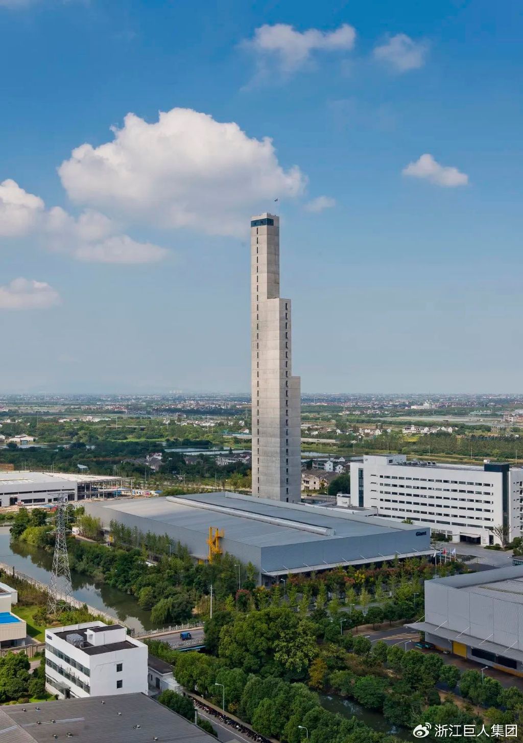 聚變 ? 與時(shí)偕行——巨人集團(tuán)2025’迎春大會 聚變 ? 與時(shí)偕行——巨人集團(tuán)2025’迎春大會