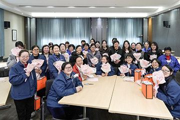 巧手生花 不負芳華——巨人集團婦女節(jié)活動