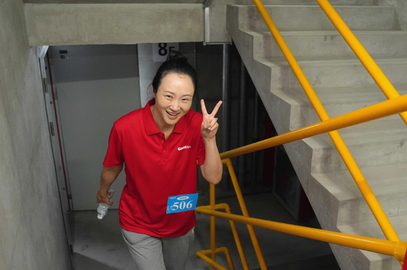 塔下再聚首 攀登勢(shì)正雄——巨龍電梯試驗(yàn)塔第六屆登高跑開(kāi)賽 塔下再聚首 攀登勢(shì)正雄——巨龍電梯試驗(yàn)塔第六屆登高跑開(kāi)賽